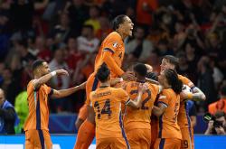 英雄联盟总决赛直播-欧洲杯预选赛激烈对决：豪强较量的简单介绍