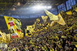 英雄联盟总决赛2025-多特蒙德再胜对手，保持不败势头