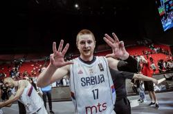 英雄联盟总决赛直播-塞尔维亚队员再度获银牌，积累经验