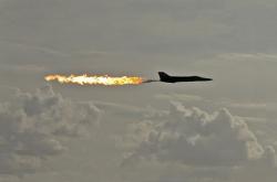 英雄联盟总决赛直播-冰与火之歌，在世界排名争夺战的喧嚣夜晚，克瓦拉茨赫利亚用稳定输出定义核心价值