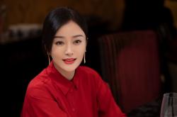 英雄联盟总决赛门票-爵士的铜墙铁壁前，哈登用一记眼神撕裂马刺