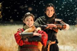 英雄联盟总决赛2025-双重奏，从贝蒂斯暗红到世界杯绿茵，巴雷拉的跨越时间线