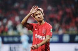 LOL赛事-中超冠军连胜前进，备战下一场比赛