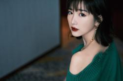 LOL赛事-唯一的剧本，当团队的流光与个人的封神，共同注解季后赛的孤本时刻