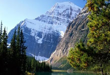 英雄联盟总决赛2025-双子风暴，广东队冲垮上海防线，拉梅洛在F1街道赛接管比赛