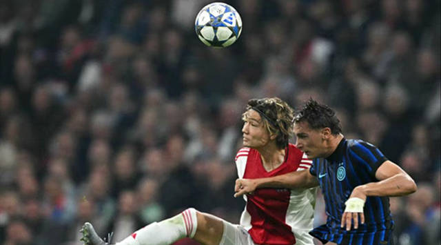 包含阿贾克斯大胜，将对手踢出欧冠赛场的词条