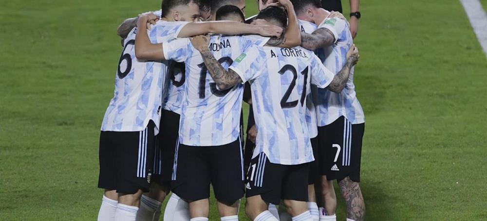 关于南美洲国家队在激烈较量中晋级成功的信息