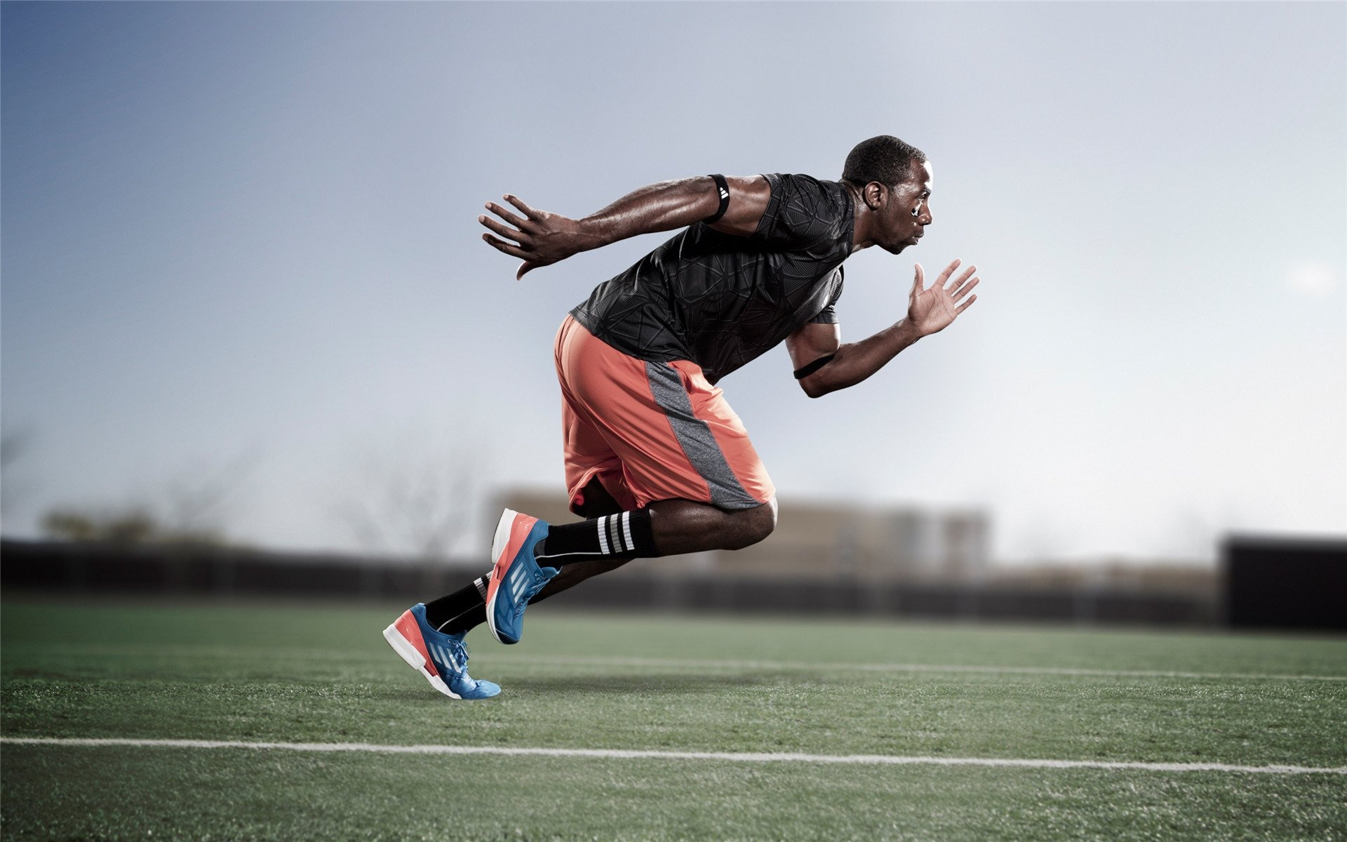 当北欧神话遇上橙色风暴，凯恩化身芬兰英雄，力克郁金香军团